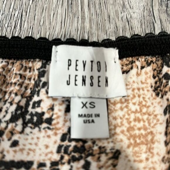 Evereve NWOT Peyton Jensen Reagan Cole Hearted snake skin midi skirt - XS ($108) - Picture 7 of 7